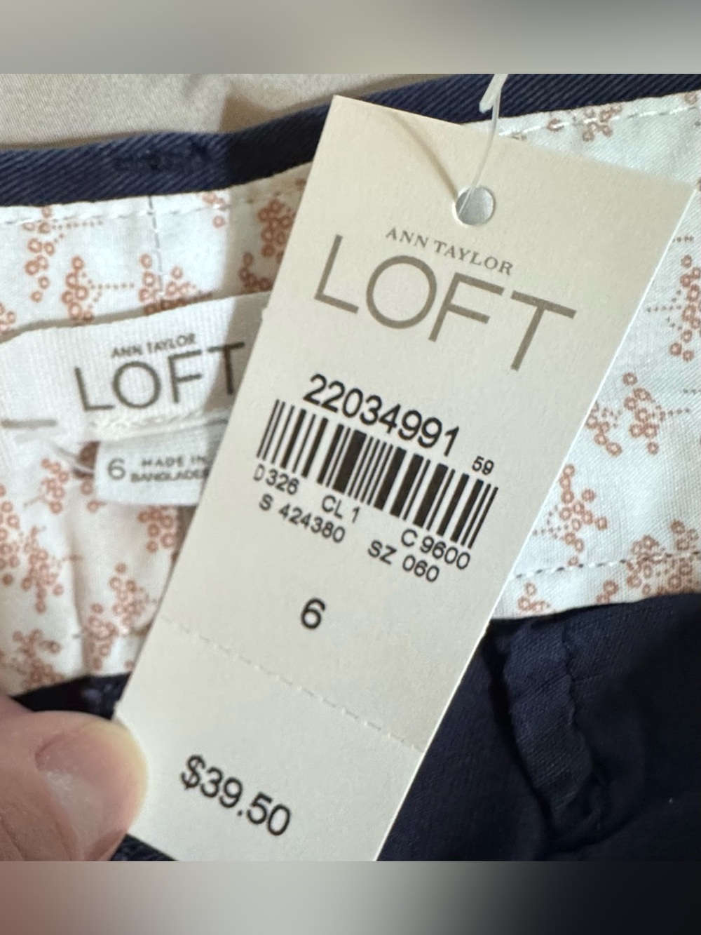 NWT Loft Navy Riviera Shorts (6) - Picture 7 of 11